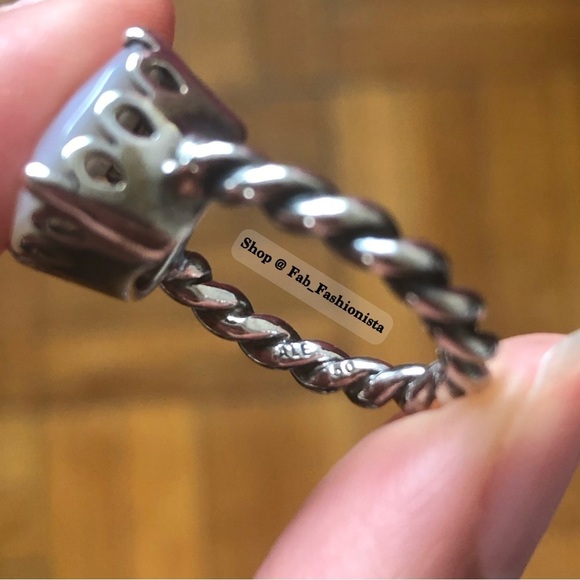 Pandora Sterling Silver Mother of Pearl stone ring - Picture 5 of 5